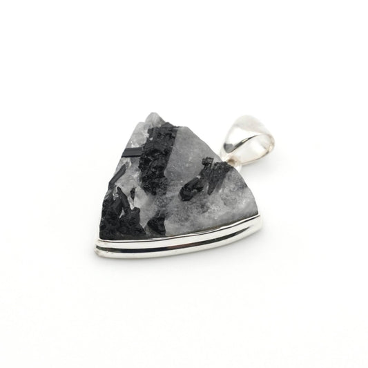Collar Cuarzo con Turmalina Negra en Bruto