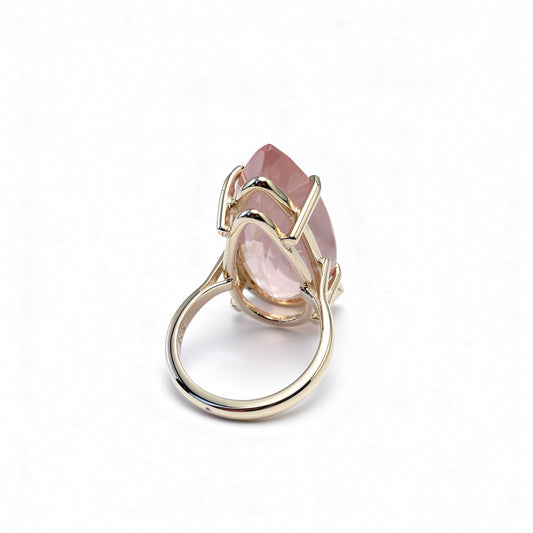 Anillo de Cuarzo Rosa Facetado