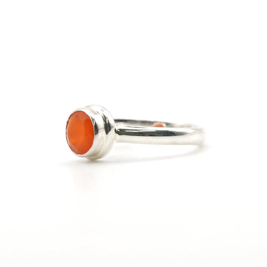 Anillo Cornalina Facetada