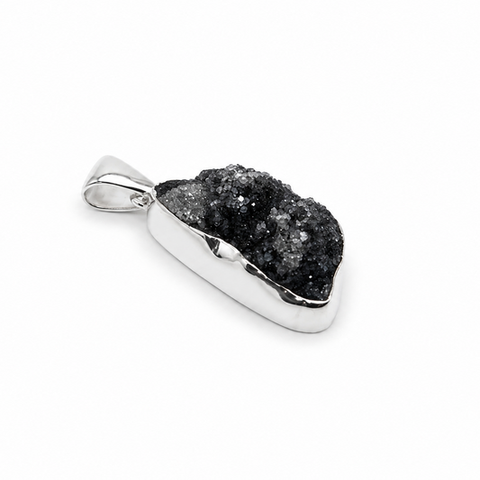 Collar de Amatista Druzy Negra en Bruto