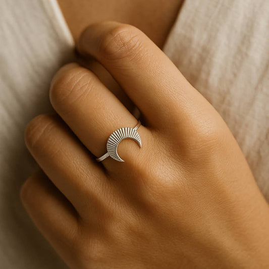 Anillo de Luna Bohemia en Plata 925