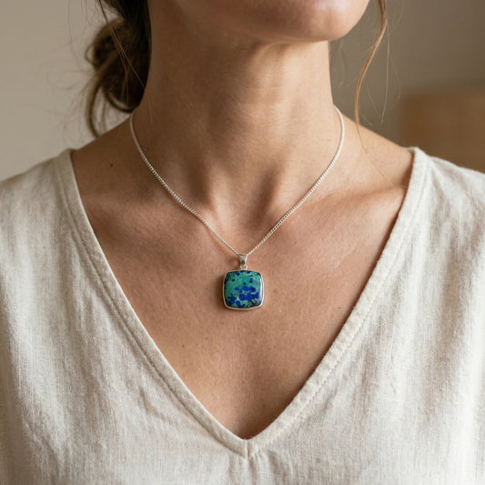 Collar de Azurita en Crisocola Cuadrado