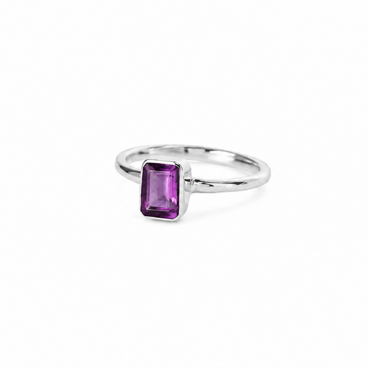 Anillo de Amatista Facetada