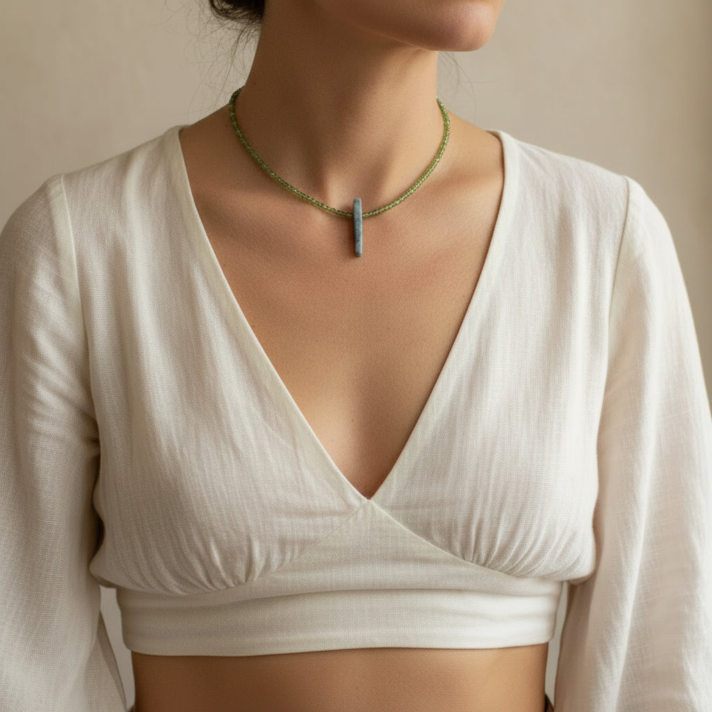 Choker de Piedra Natural Peridoto y Kianita
