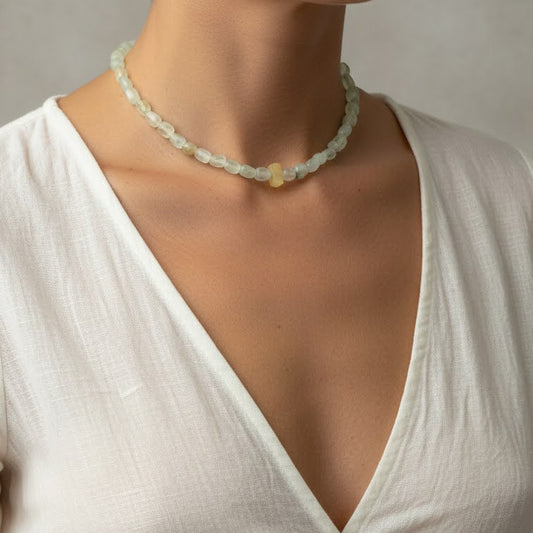 Collar Choker de Piedra Natural Prehnita con Ópalo Amarillo