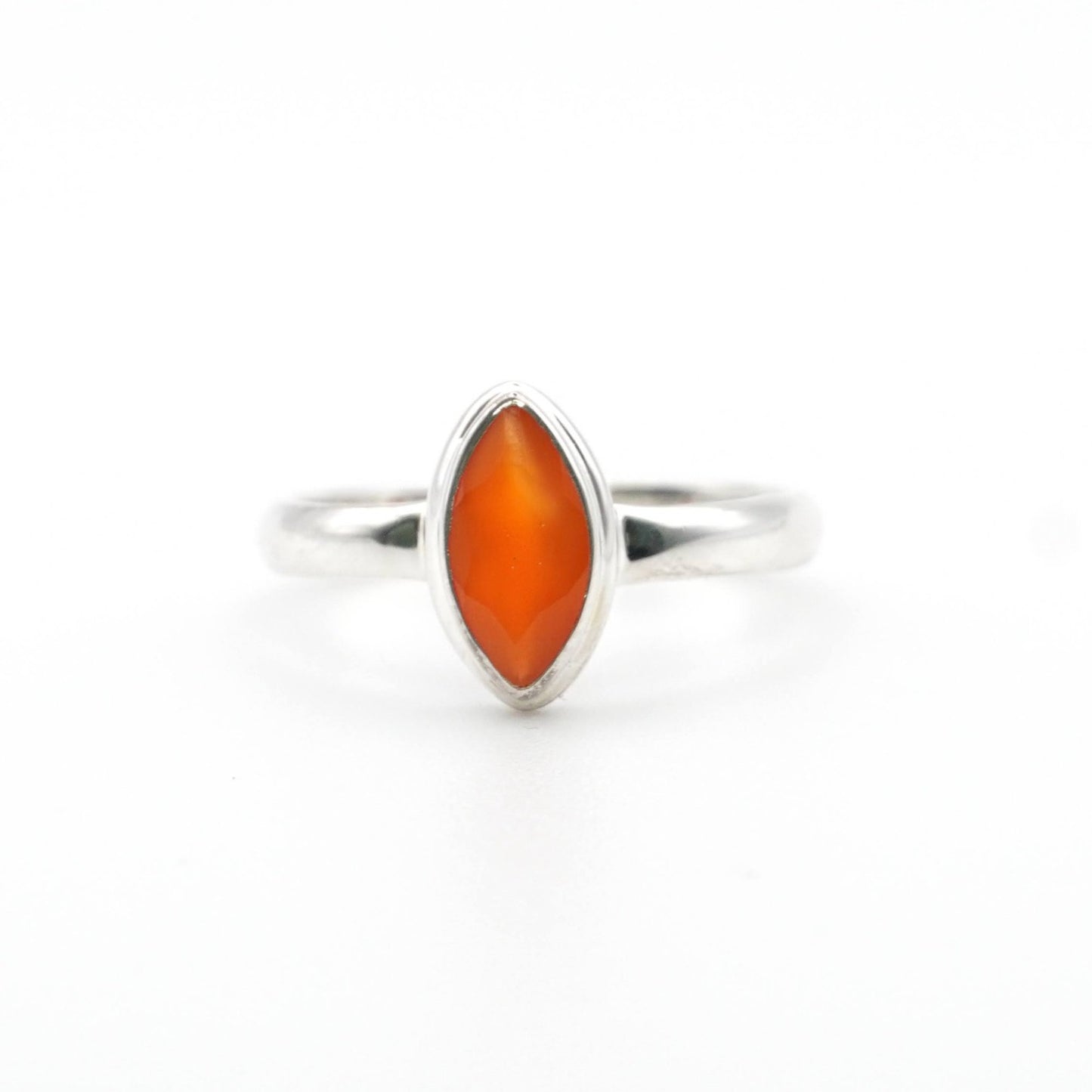 Anillo Cornalina Facetada