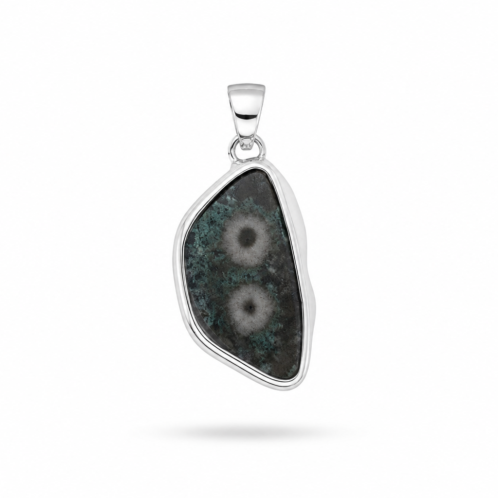 Collar de Amatista Druzy Negra en Bruto