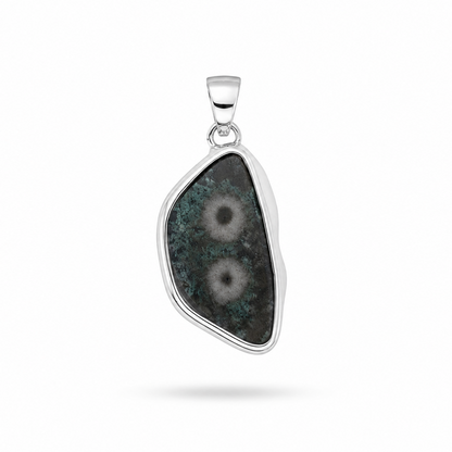 Collar de Amatista Druzy Negra en Bruto