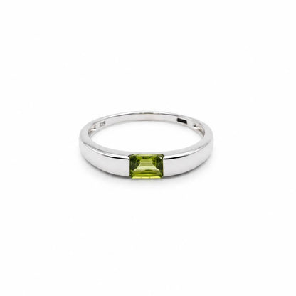 Anillo de Peridoto Facetado