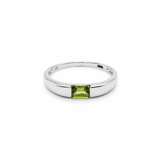 Anillo de Peridoto Facetado