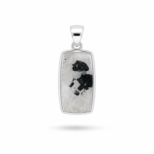 Collar de Cuarzo Turmalinado en Bruto