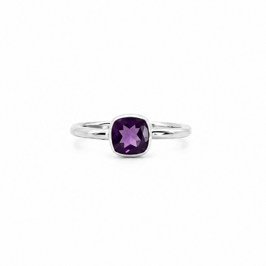 Anillo de Amatista Facetada