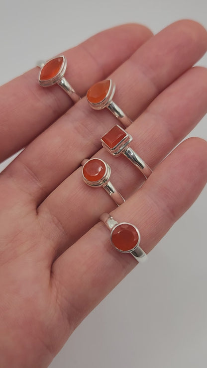 Anillo Cornalina Facetada