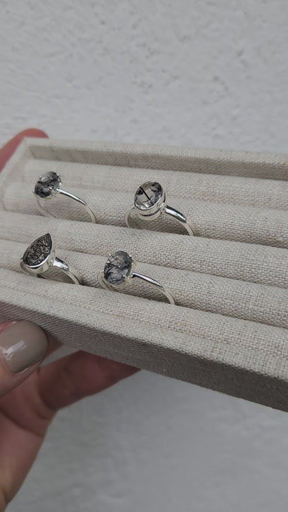 Anillo de Cuarzo Turmalinado Facetado