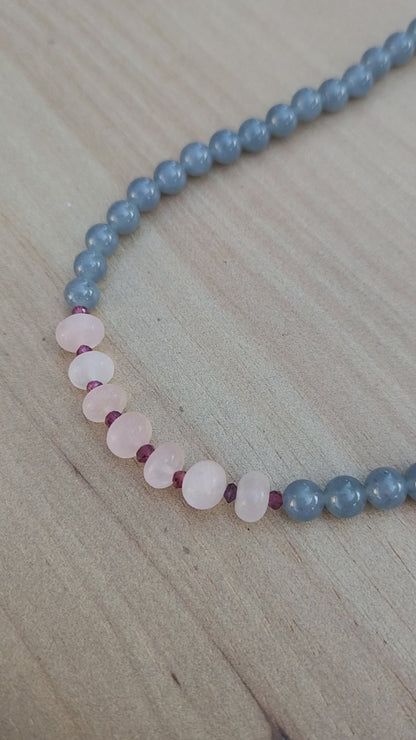 Choker Jade Azul, Cuarzo Rosa y Granate