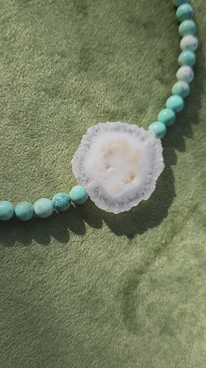 Choker de Variscita con Estalactita de Cuarzo Blanco