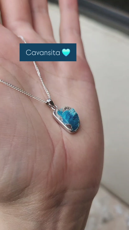 Collar de Piedra Natural Cavansita en Bruto - Pieza de Colección